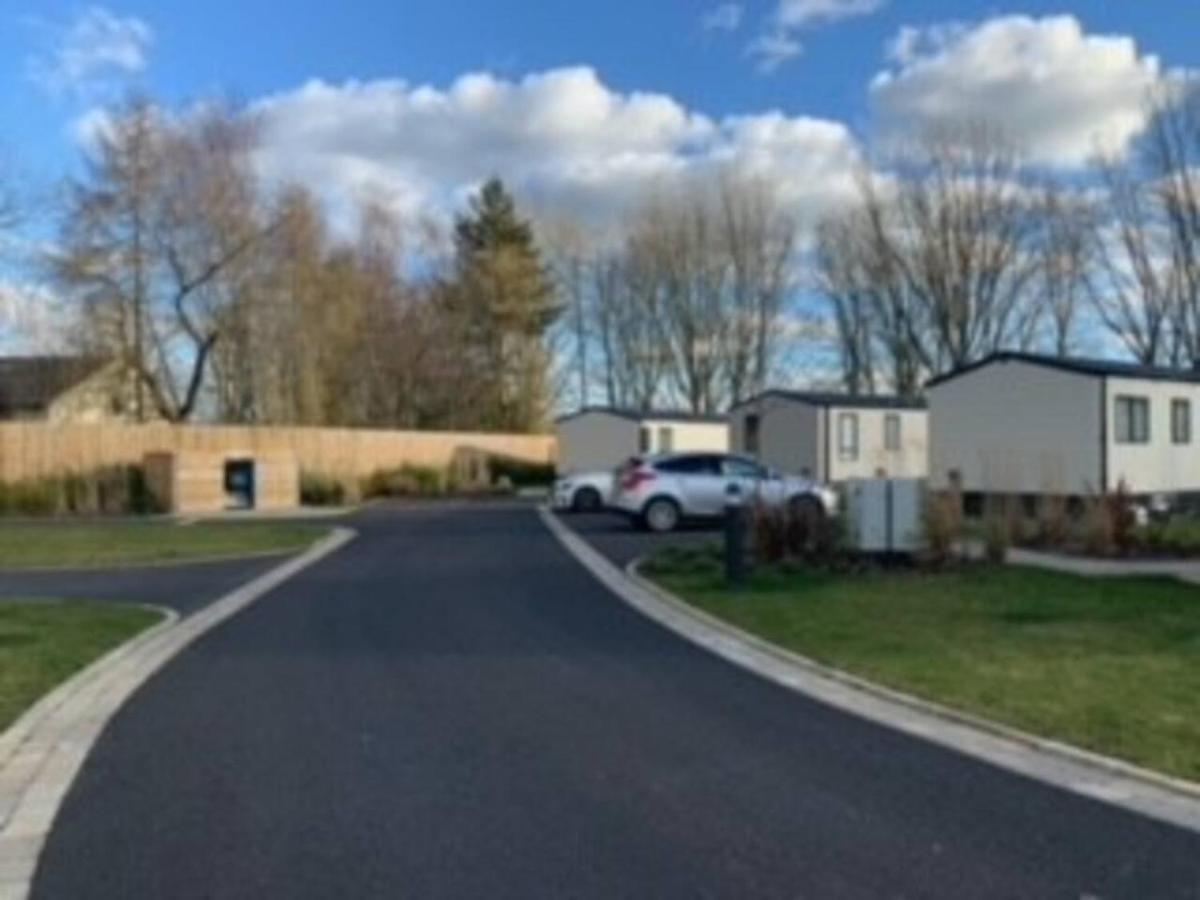 Captivating Bluebell Lodge 2-Bed Cotswolds Caravan Cirencester Zewnętrze zdjęcie
