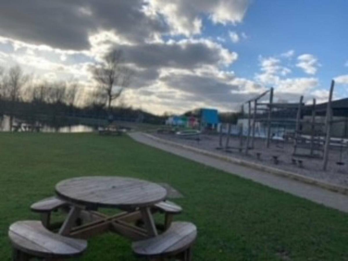 Captivating Bluebell Lodge 2-Bed Cotswolds Caravan Cirencester Zewnętrze zdjęcie