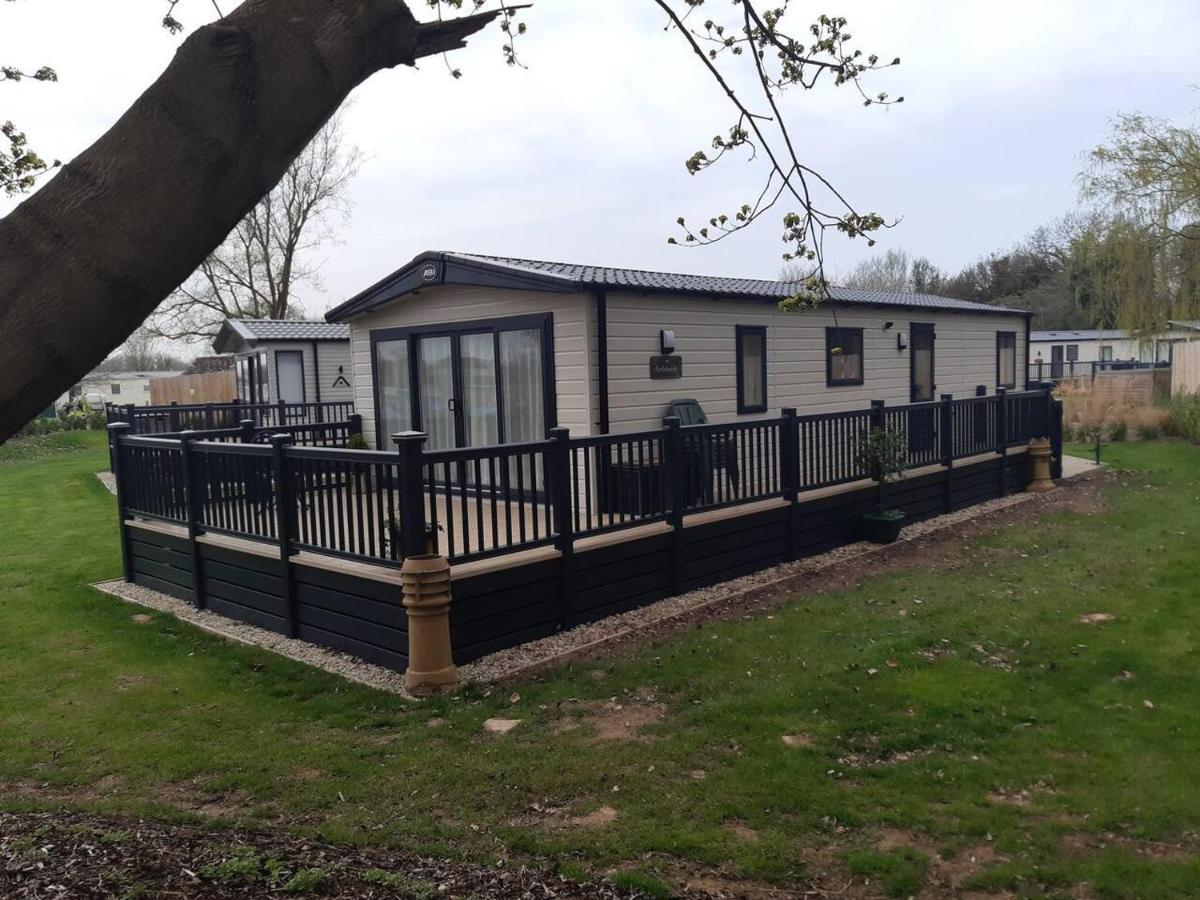 Captivating Bluebell Lodge 2-Bed Cotswolds Caravan Cirencester Zewnętrze zdjęcie